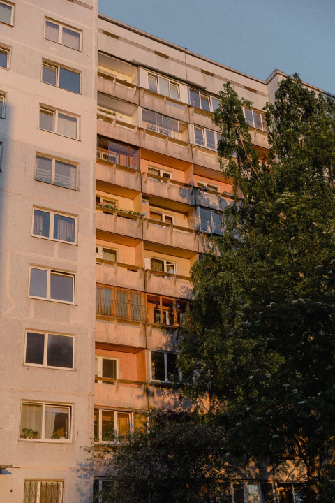 Uregulowanie gruntów pod blokiem